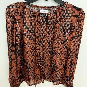 Velvet by Graham & Spencer XS Peach, Black and Silver/Metallic Ruffled Blouse